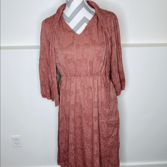 SALE‼️ NEW FALL Hope Avenue Mauve Floral Neck Tie MIDI Dress - Picture 3 of 5